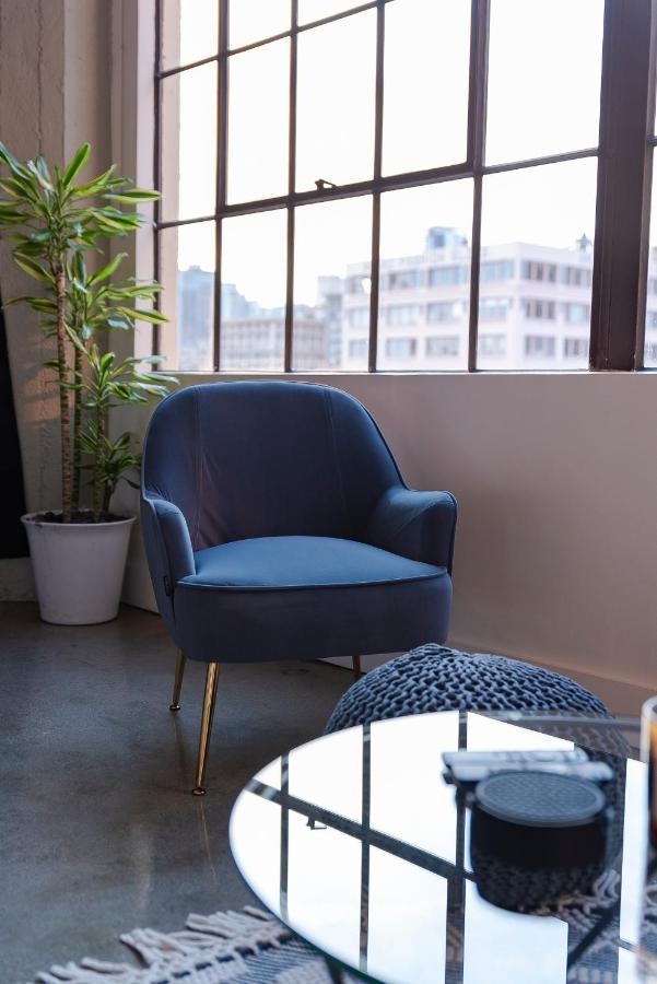 Gorgeous Dtla Artist Loft With Parking And Views Los Angeles